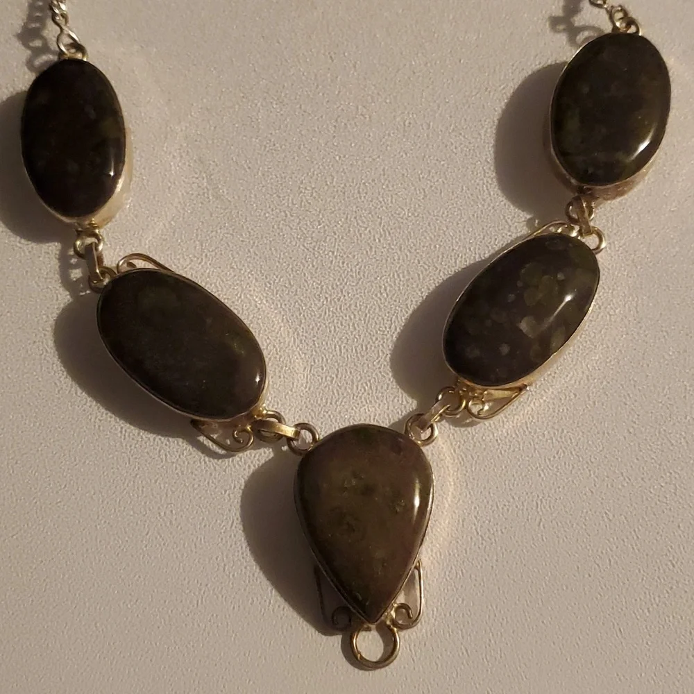 Vintage Necklace - Picture 3 of 9